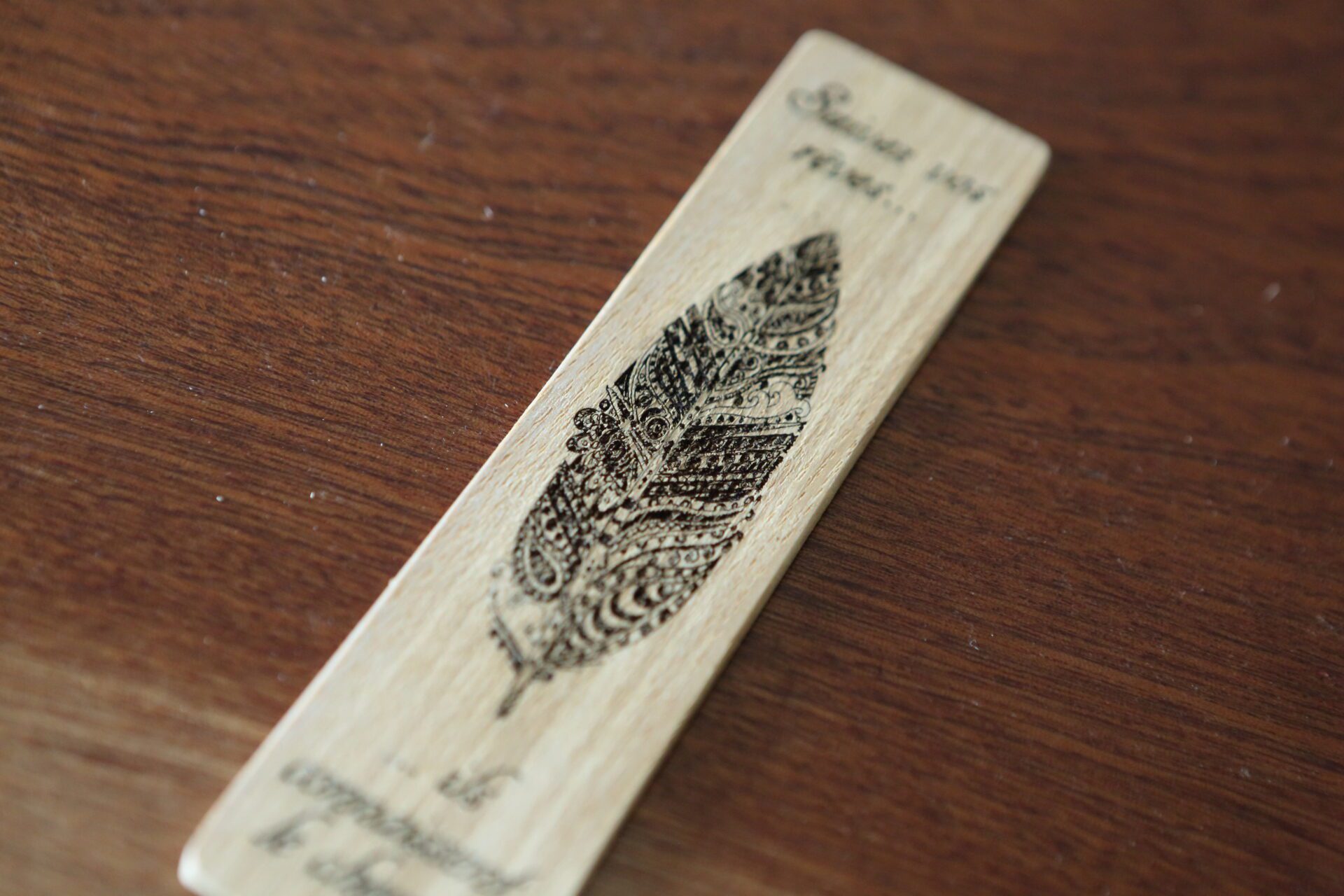 Marque-page en bois "Suivez vos rêves, ils connaissent le chemin