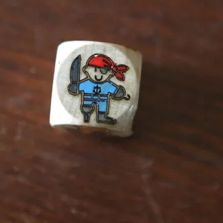 1 Dé à Histoire multi : pirate, coffre trésor, fromage, étoile filante, lune, raton laveur