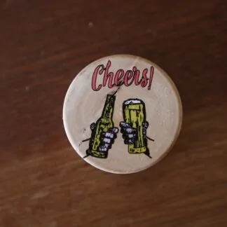 Décapsuleur gravé "Cheers"