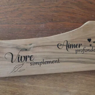 Planche à découper ou de présentation en bois naturel 42cm