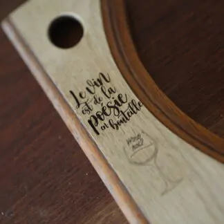 Présentoir pour bouteille de vin "Le vin est de la poésie en bouteille"