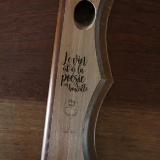Présentoir pour bouteille de vin "Le vin est de la poésie en bouteille" 2