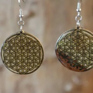 Boucle d'oreille résine jaune Fleur de vie petite