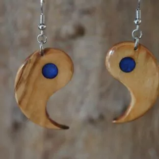 Boucle d'oreille résine Virgule Bleu foncé