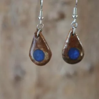 Boucle d'oreille résine Gouttelette bleu foncé