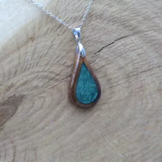 Pendentif Résine Bleu océan + Châtaignier "Goutte"