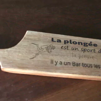 Planche à découper ou de présentation en Sipo gravée des 2 côtés 55,5cm